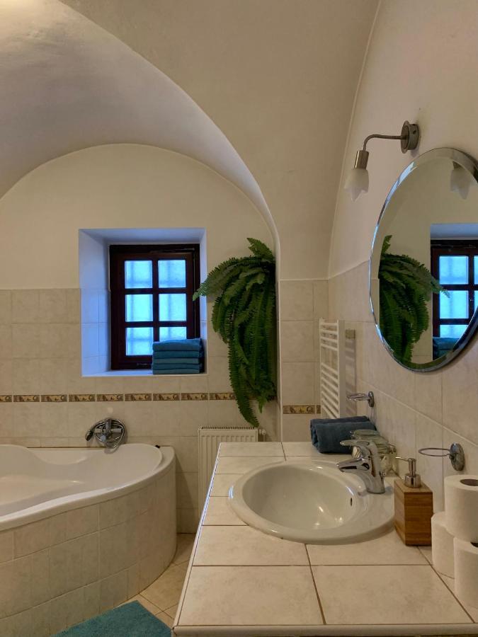Vip Miku Apartman 2 Mikulov Exterior foto